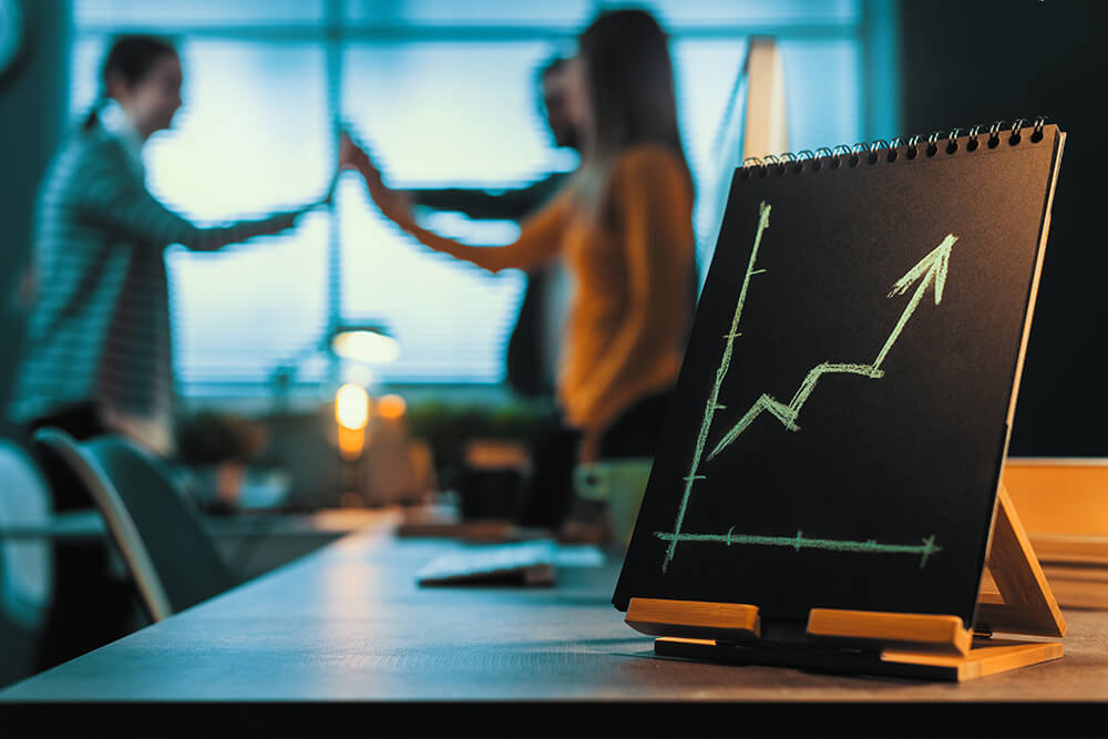From Setbacks to Success: Re-Engaging Buyers in a Competitive Market